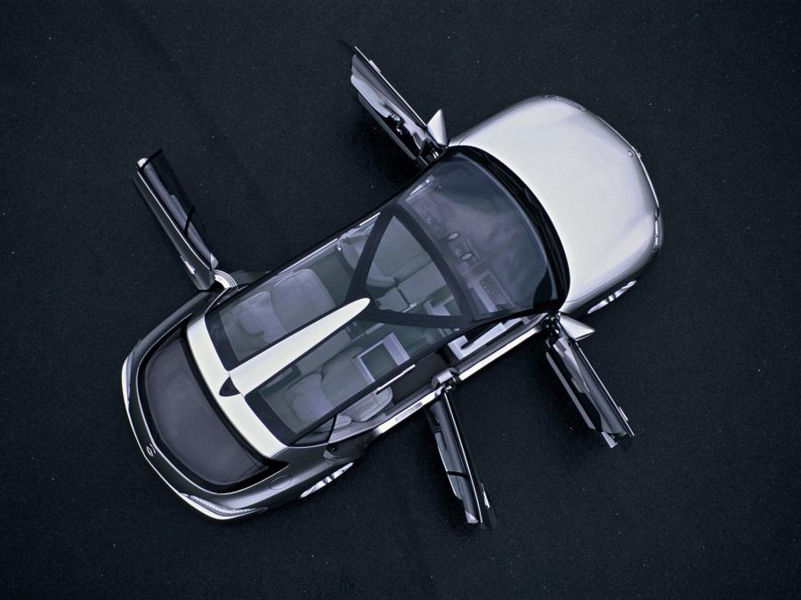  Mercedes-Benz F500 Mind Concept 2003 года  (фото 6 из 14)